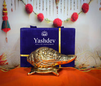 Antique Gold Finish Vishnu Carved Shankh with Base – Decorative Idol Set