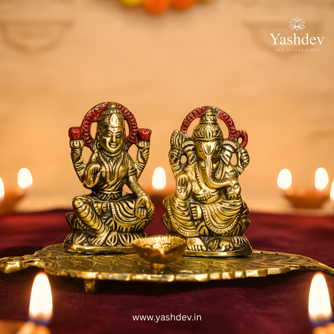 Lakshmi Ganesh Idol on Leaf with Diya – Antique Gold Finish